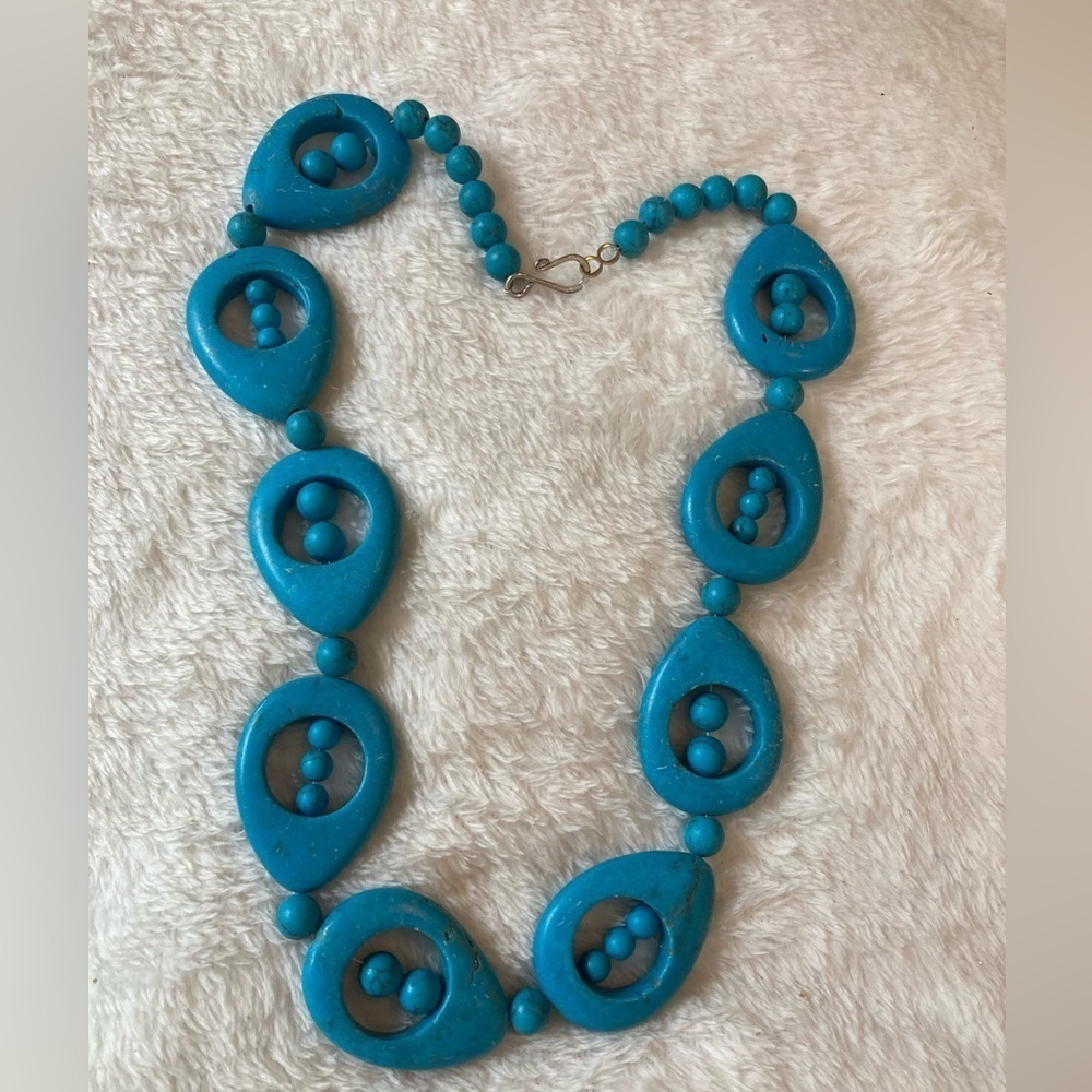 Beautiful‎ Faux Turquoise Bohemian Necklace - Picture 3 of 6